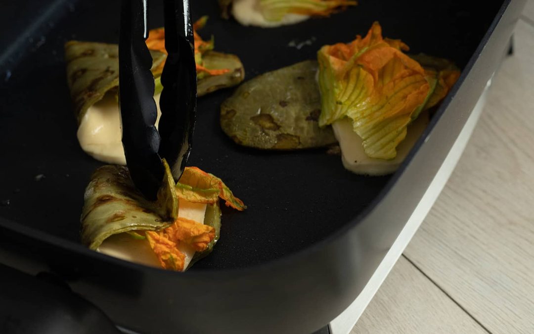 Dobladita de Nopal y Flor de Calabaza